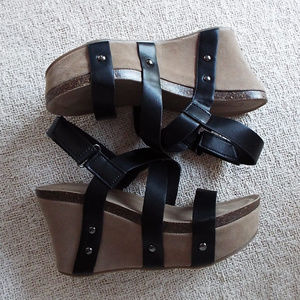 Yoki Hestry Strappy Wedge Sandal Sz 7M